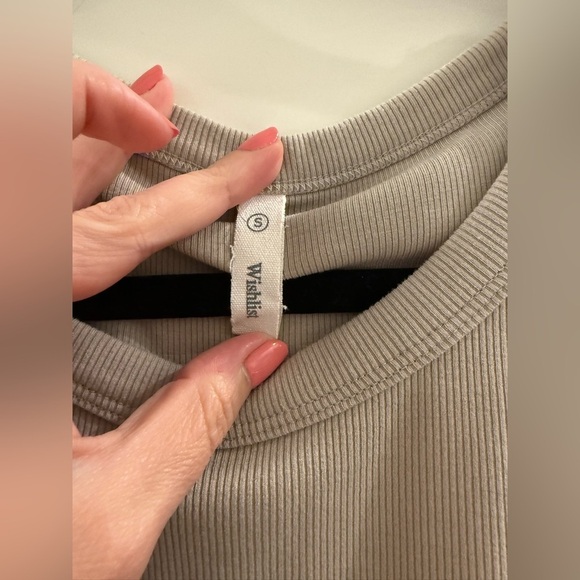 Wishlist sleeveless Beige Ribbed Bodysuit snap bottom tank ribbed small - Picture 4 of 6